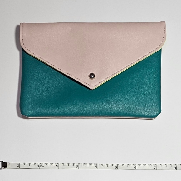 ❤️‍🔥$3~ NEW! Make-up or Travel Bag by Ipsy - Picture 3 of 3